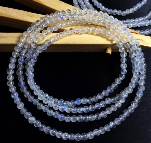 Different characteristics of moonstone in different origins-Different characteristics of moonstone in different origins