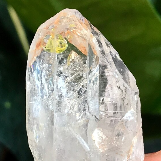 What do clear quartz crystals do-What do clear quartz crystals do?