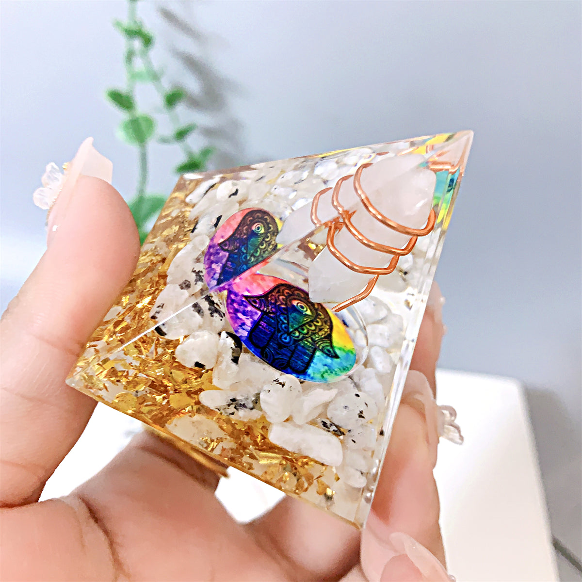 1pc Orgone Pyramid For Positive Energy And Amethyst Crystal Ball, With Protection From Crystals Energy Generator For Stress Reduce Healing Meditation And Wealth Attraction For Decoration