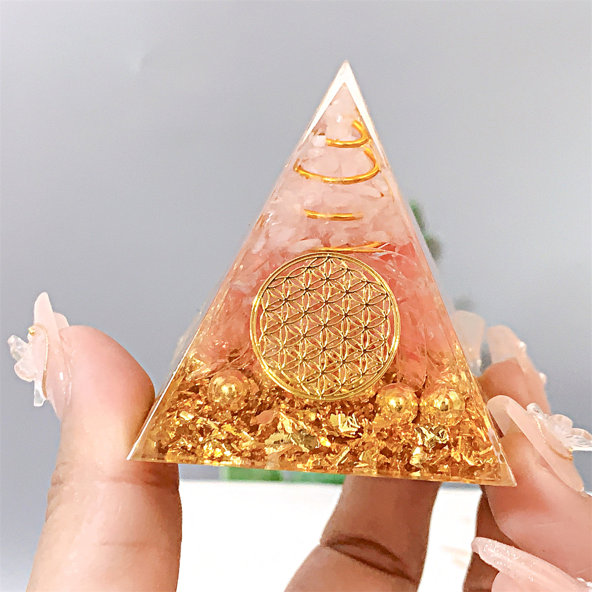 1pc Orgone Pyramid For Positive Energy And Amethyst Crystal Ball, With Protection From Crystals Energy Generator For Stress Reduce Healing Meditation And Wealth Attraction For Decoration