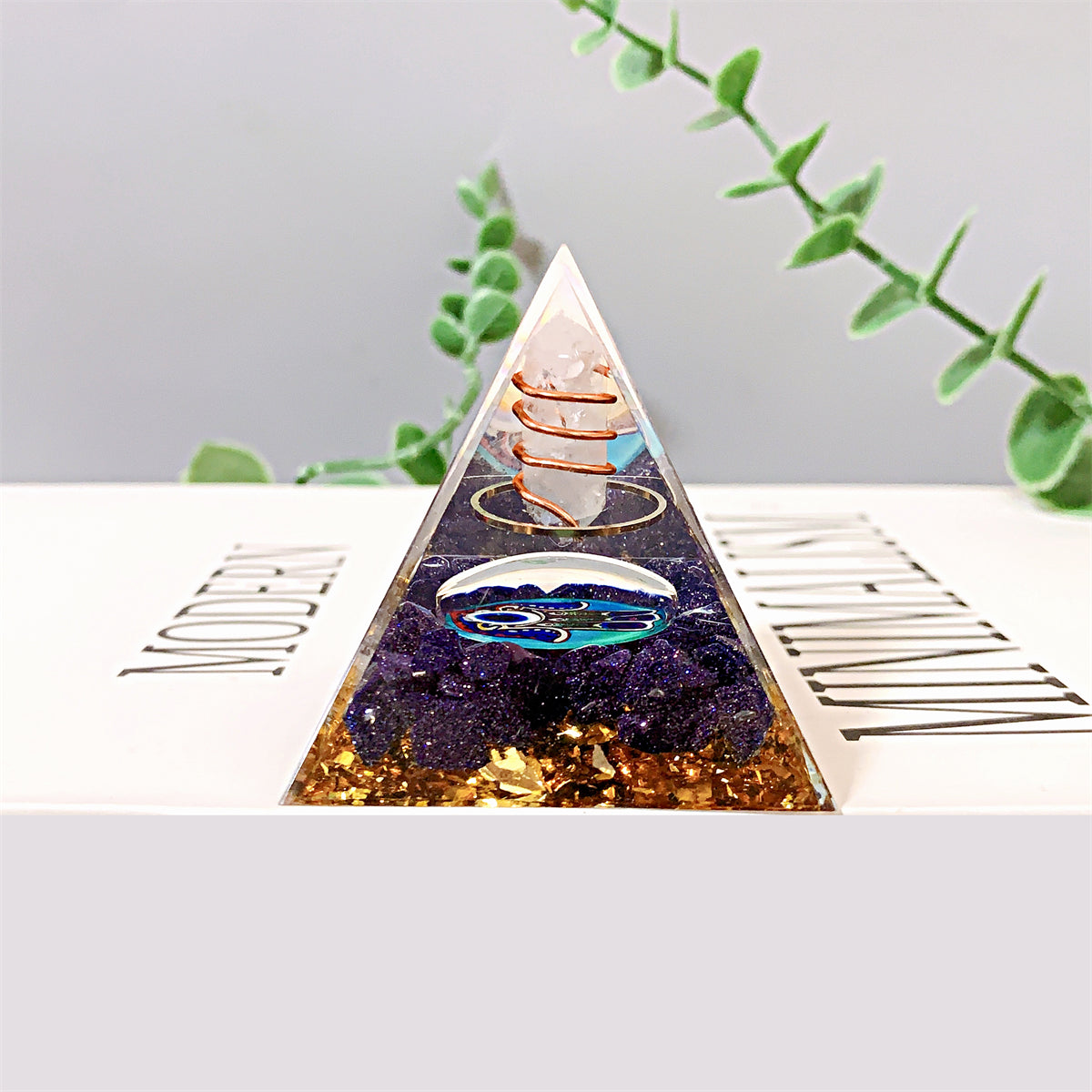 1pc Orgone Pyramid For Positive Energy And Amethyst Crystal Ball, With Protection From Crystals Energy Generator For Stress Reduce Healing Meditation And Wealth Attraction For Decoration