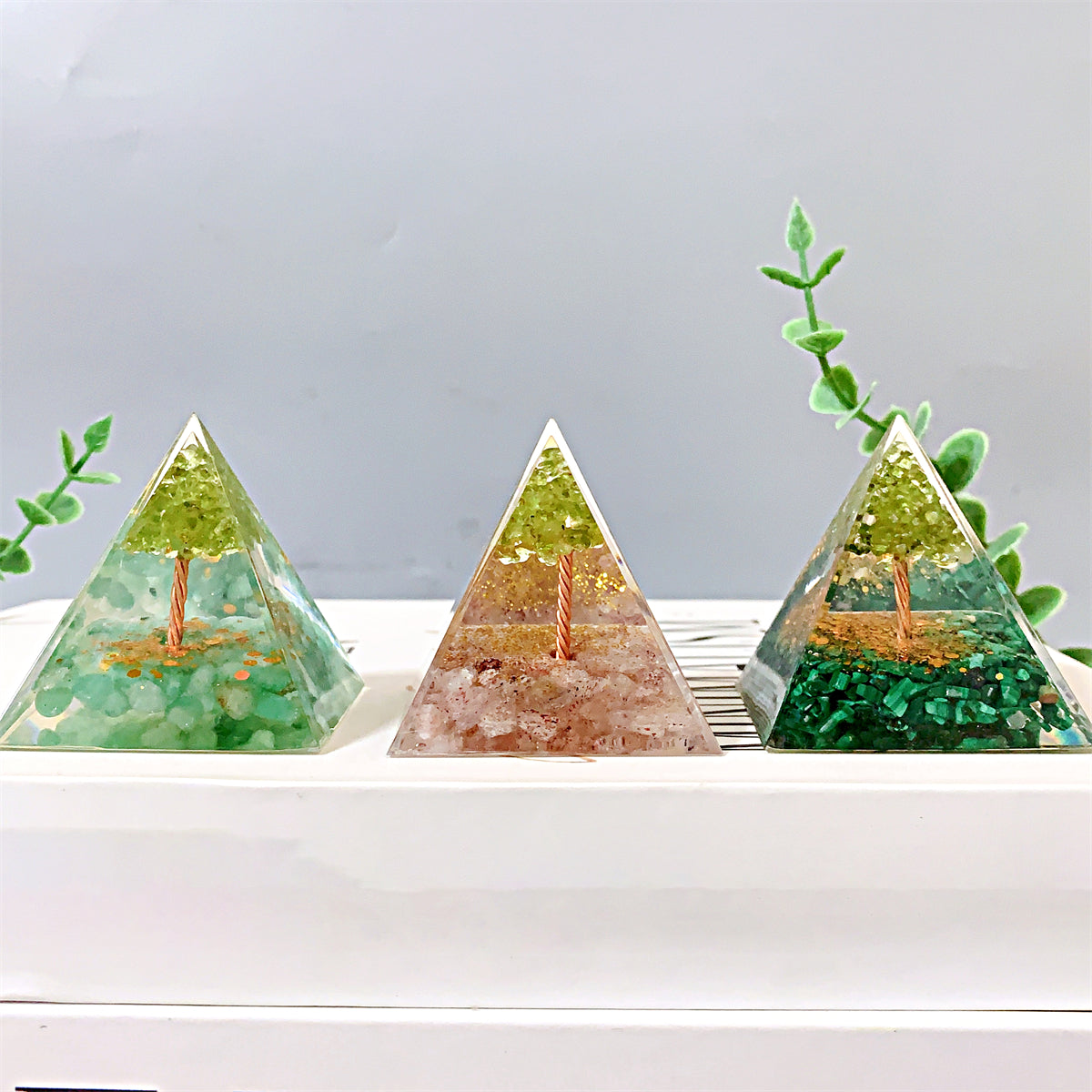 1pc Orgone Pyramid For Positive Energy And Amethyst Crystal Ball, With Protection From Crystals Energy Generator For Stress Reduce Healing Meditation And Wealth Attraction For Decoration