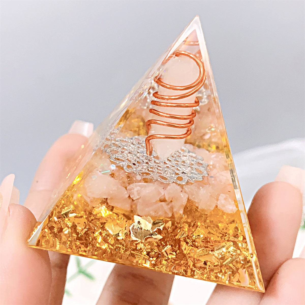 1pc Orgone Pyramid For Positive Energy And Amethyst Crystal Ball, With Protection From Crystals Energy Generator For Stress Reduce Healing Meditation And Wealth Attraction For Decoration