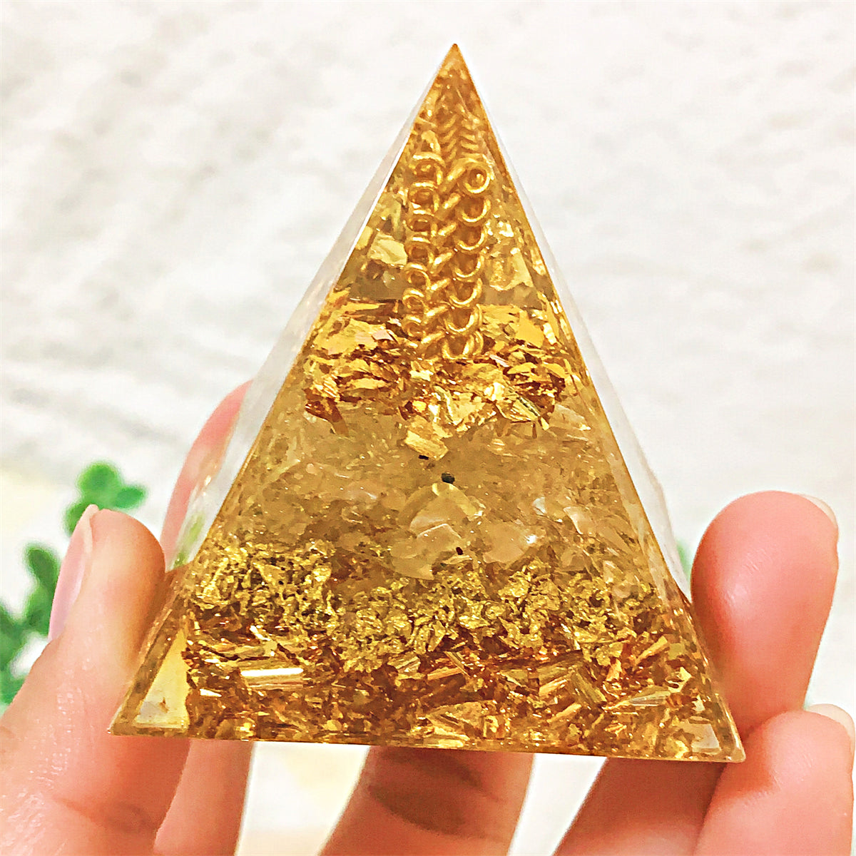 1pc Orgone Pyramid For Positive Energy And Amethyst Crystal Ball, With Protection From Crystals Energy Generator For Stress Reduce Healing Meditation And Wealth Attraction For Decoration