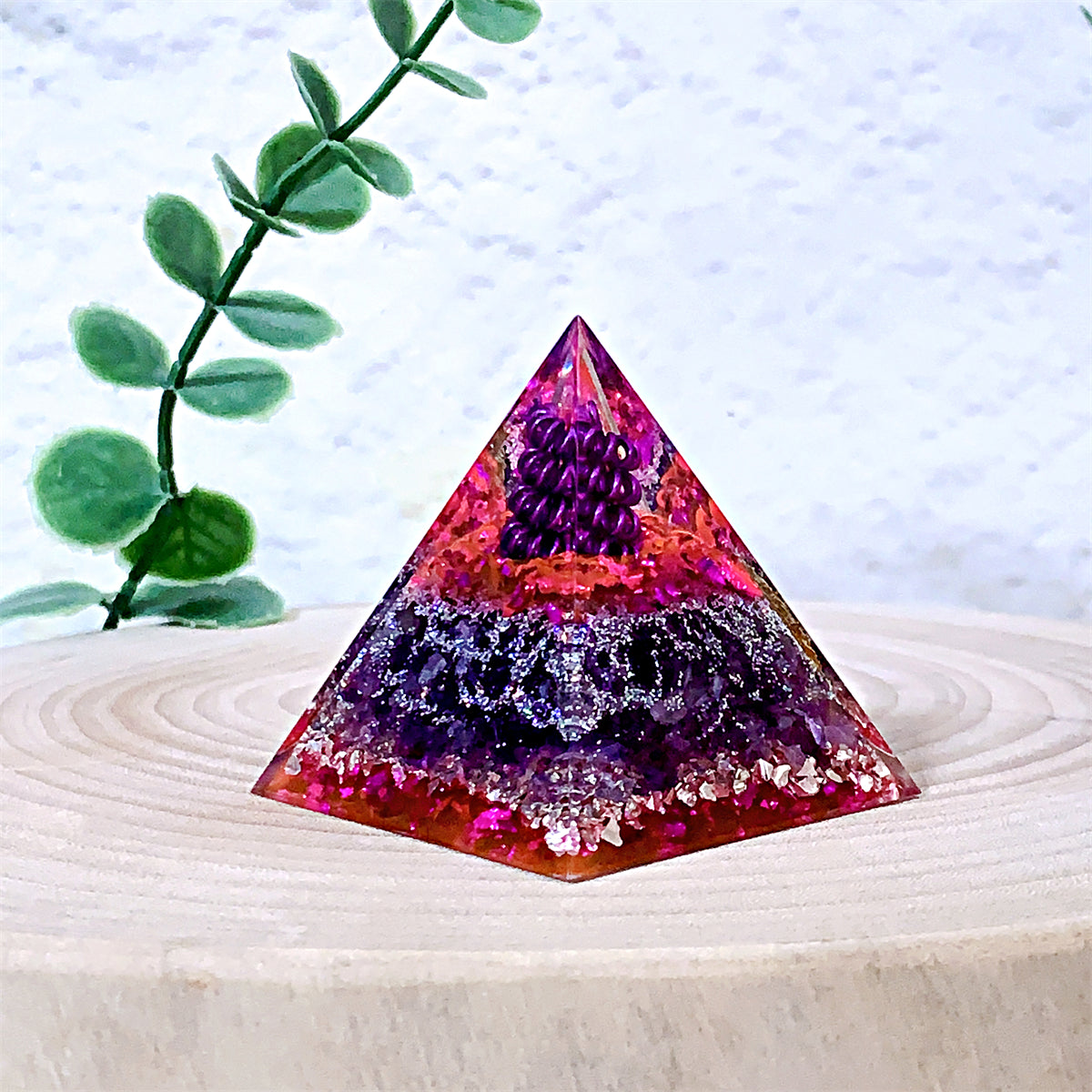 1pc Orgone Pyramid For Positive Energy And Amethyst Crystal Ball, With Protection From Crystals Energy Generator For Stress Reduce Healing Meditation And Wealth Attraction For Decoration